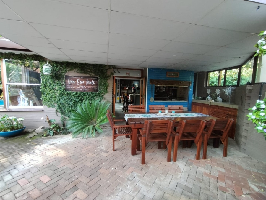 5 Bedroom Property for Sale in Waverley Free State